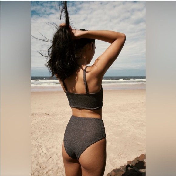 NWT Beach Riot Kenzi Bikini Top Only - Picture 5 of 9